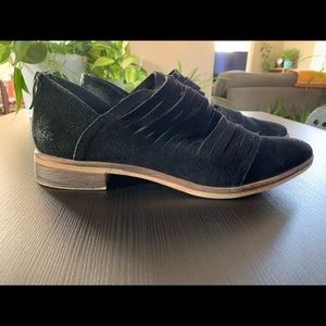 SOLD! Chinese Laundry Shoes!